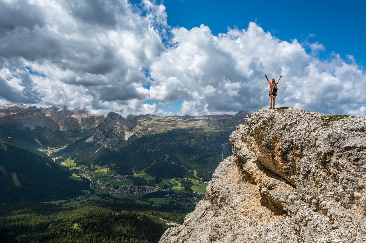 5 activités intéressantes à la montagne avec une jambe dans le  plâtre